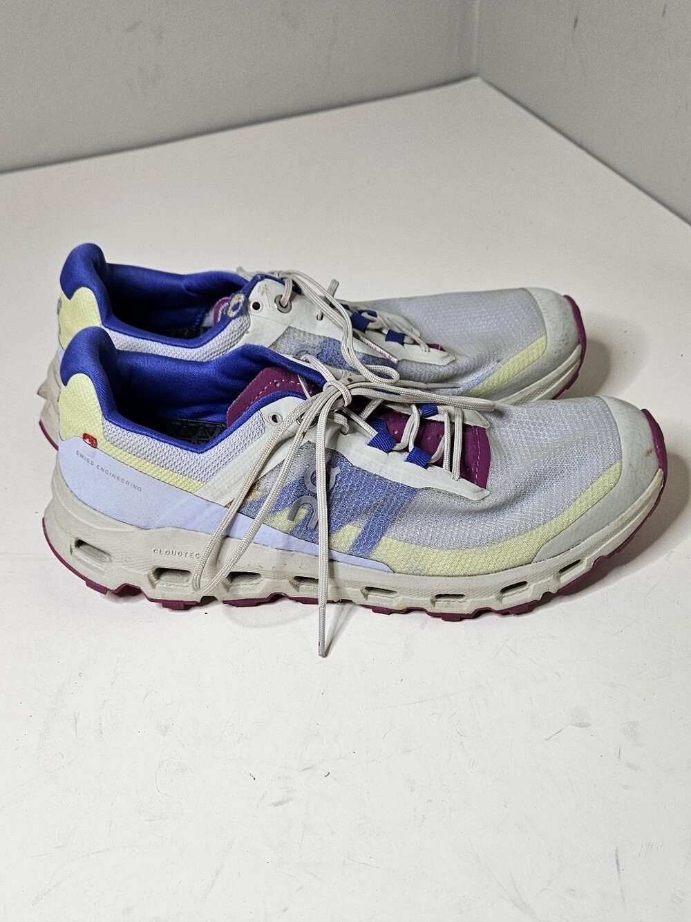On Cloud On Cloudvista Trail Running Shoes Heather Gray Rhubarb Women's 8.5